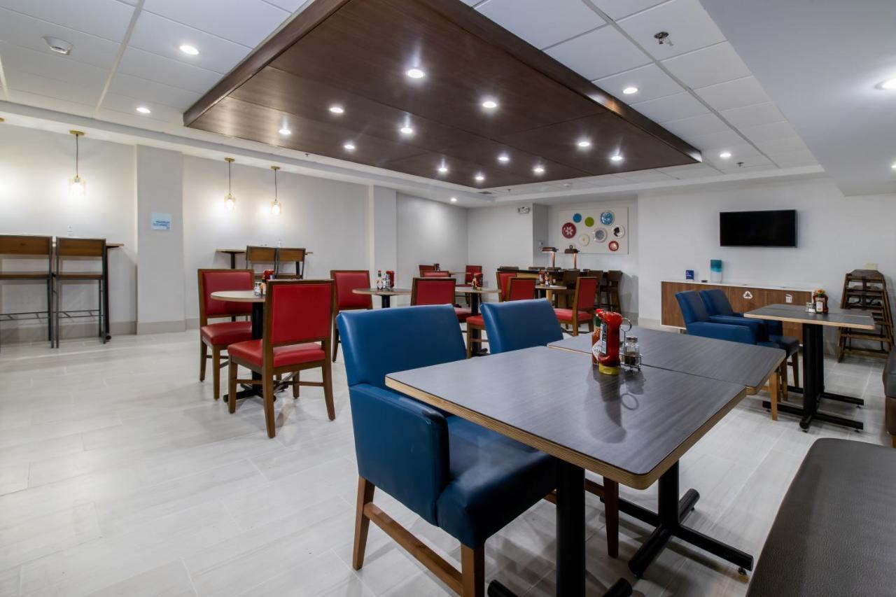 Holiday Inn Express Hotel & Suites Swansea By Ihg Exteriér fotografie