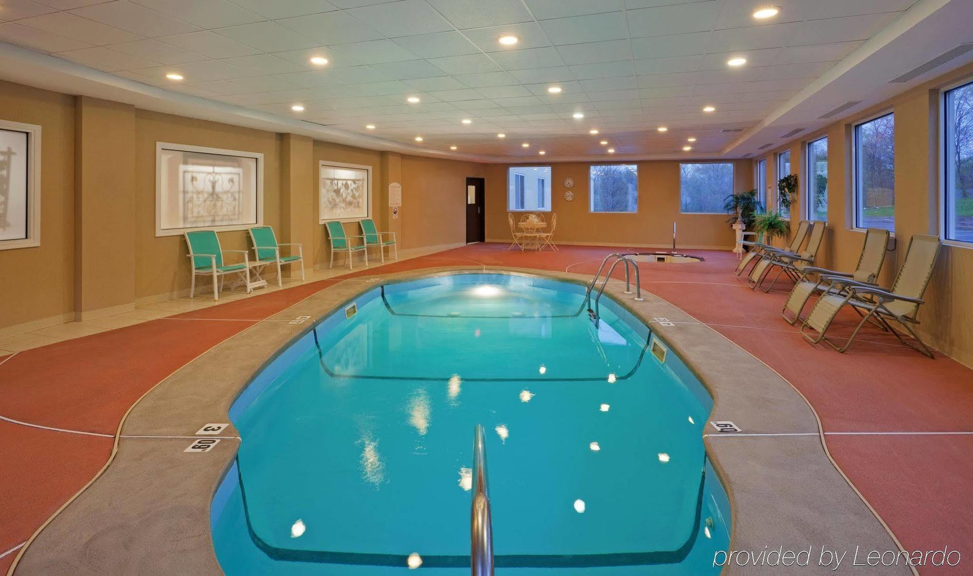 Holiday Inn Express Hotel & Suites Swansea By Ihg Exteriér fotografie