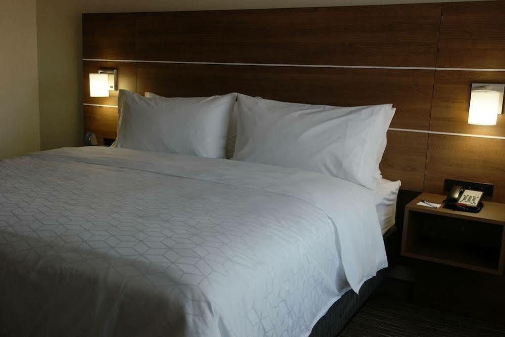 Holiday Inn Express Hotel & Suites Swansea By Ihg Exteriér fotografie